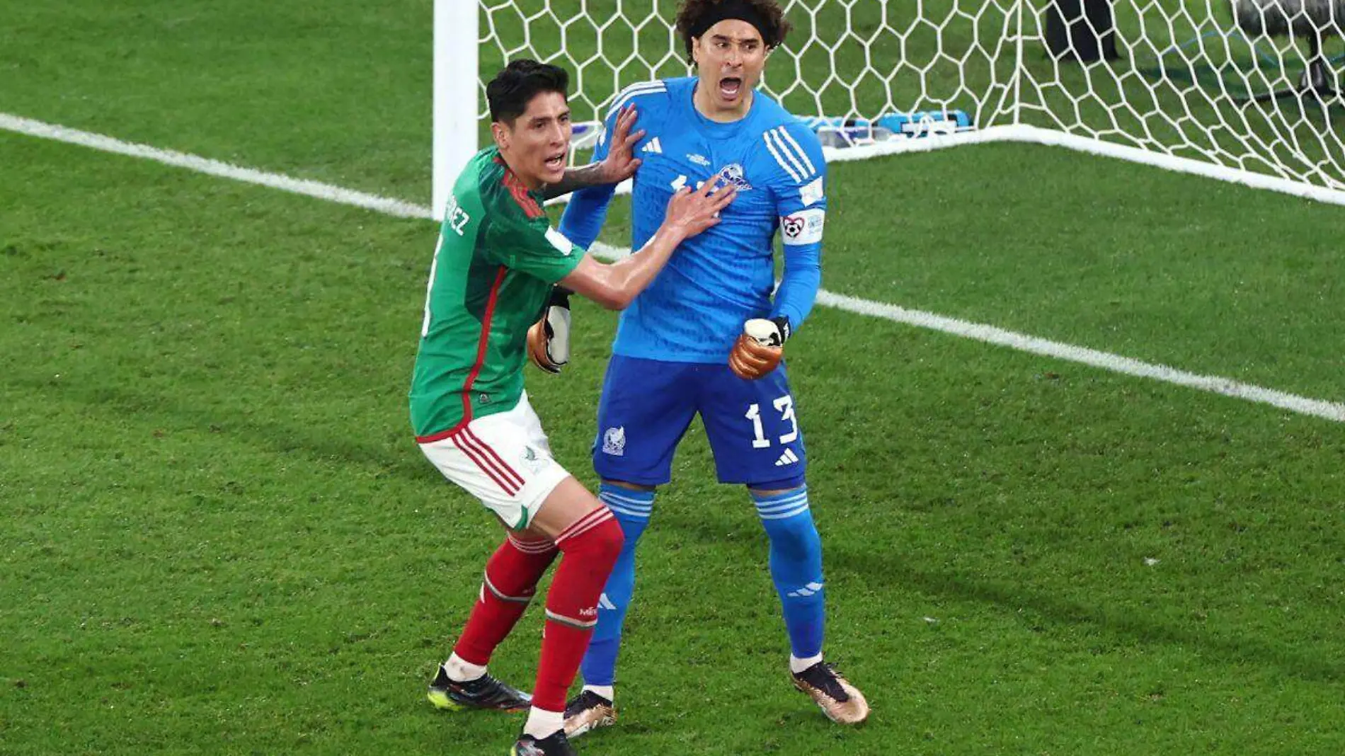 ¡Gracias, San Memo! Ochoa ataja penal y salva a México en primer partido de Qatar 2022